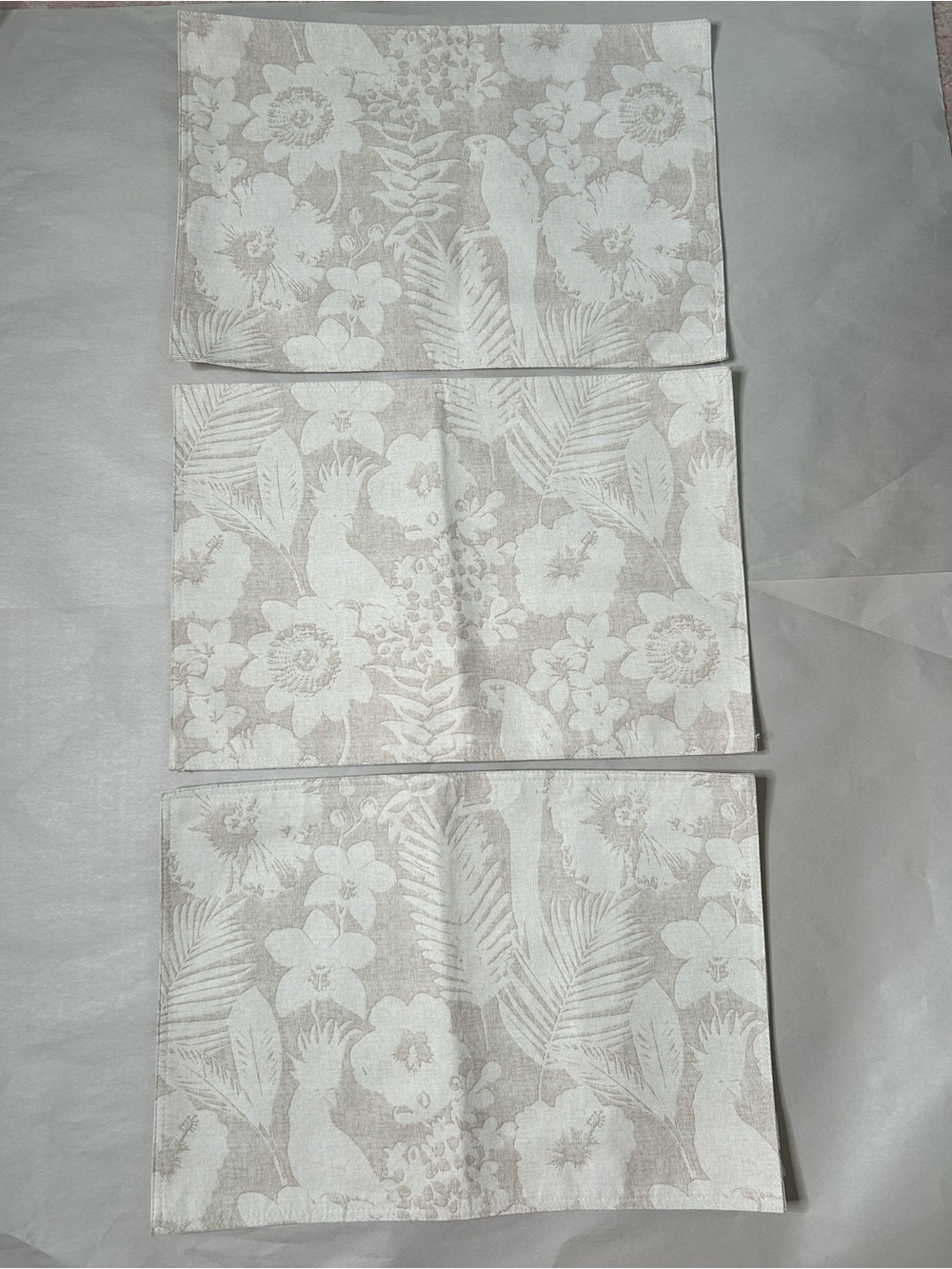 Tommy Bahama Neutral‎ Floral & Parrot Placemats Set of 3 Tropical Summer Beachy